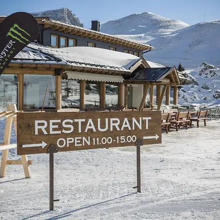 Passo Sella Dolomiti Mountain Hotel